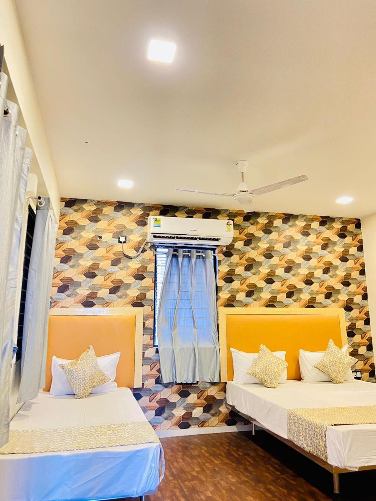 Hotel Alexa By Abc Ahmedabad Esterno foto