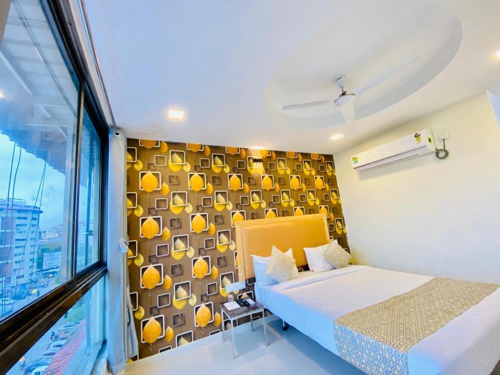 Hotel Alexa By Abc Ahmedabad Esterno foto
