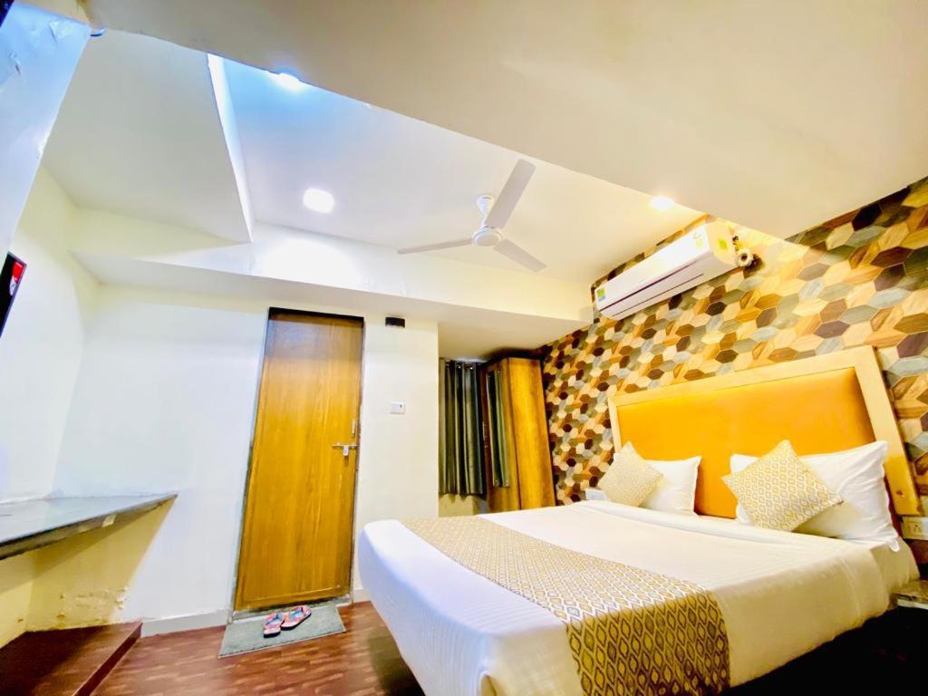Hotel Alexa By Abc Ahmedabad Esterno foto