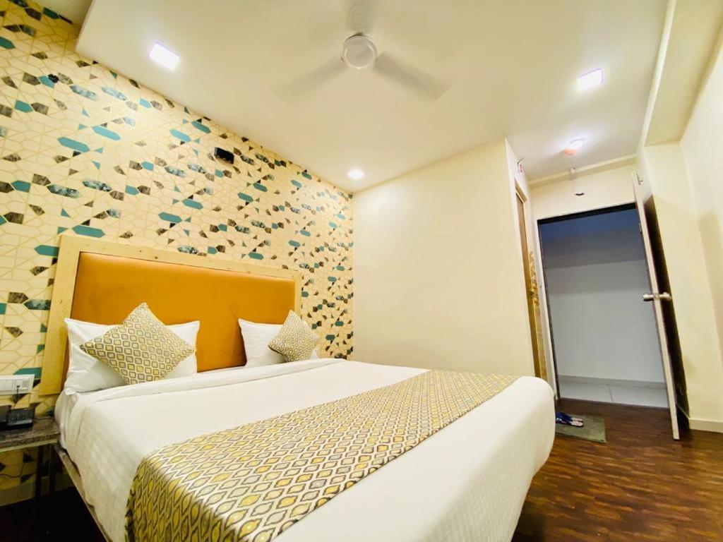 Hotel Alexa By Abc Ahmedabad Esterno foto