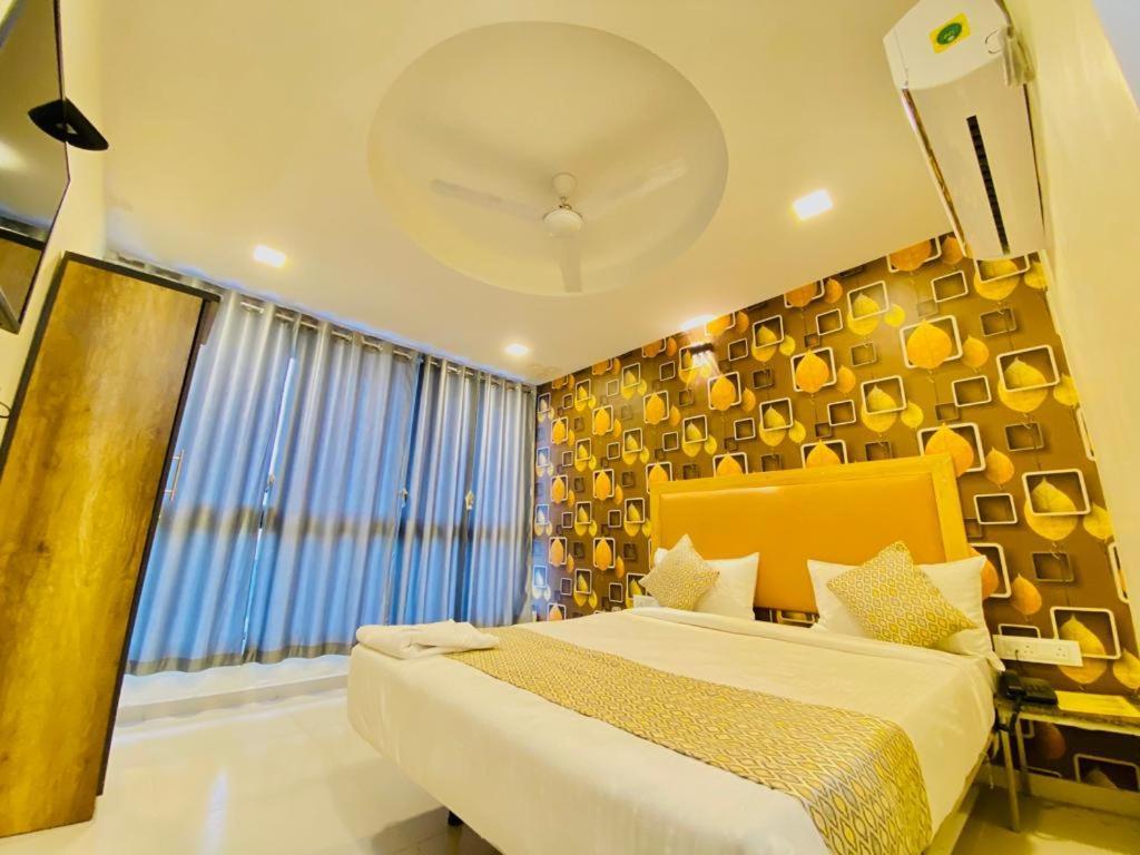 Hotel Alexa By Abc Ahmedabad Esterno foto